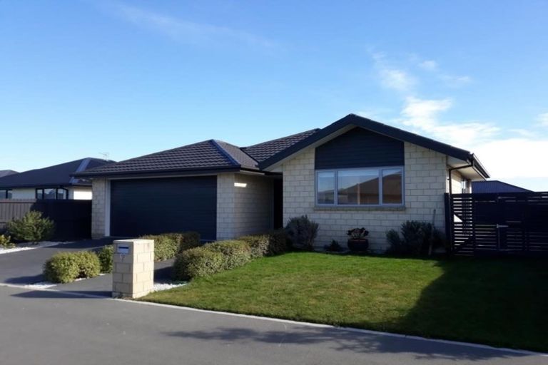 Photo of property in 12 Bamber Crescent, Halswell, Christchurch, 8025