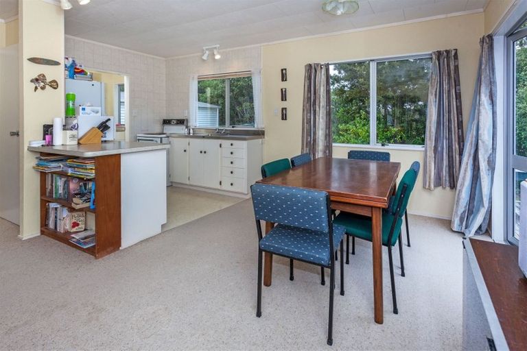 Photo of property in 10 Margot Place, Hahei, Whitianga, 3591