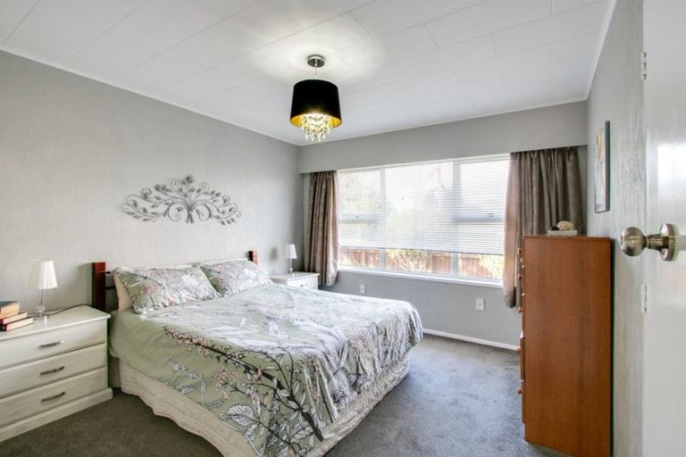 Photo of property in 38 Freyberg Avenue, Tamatea, Napier, 4112