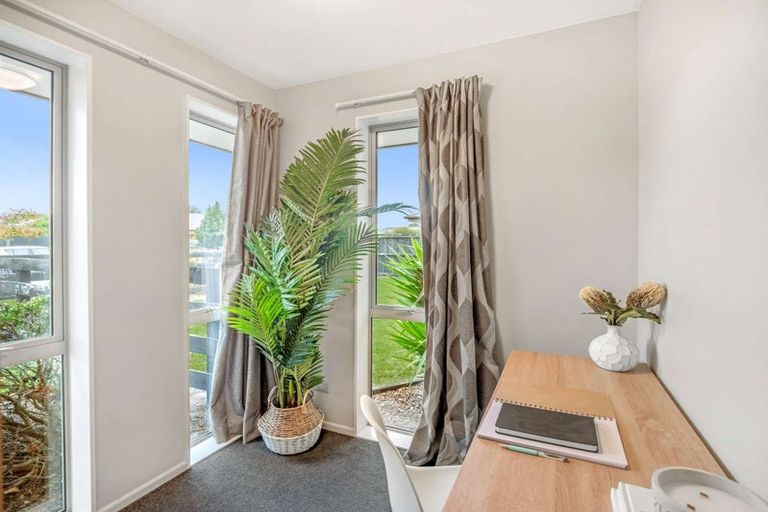 Photo of property in 8 Marble Court, Rolleston, 7614