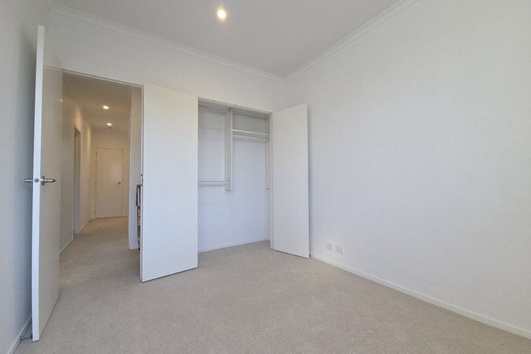 Photo of property in 32 Whenuapai Drive, Whenuapai, Auckland, 0618