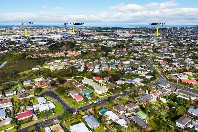 Photo of property in 15 Queen Mary Avenue, New Lynn, Auckland, 0600