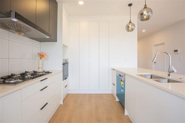 Photo of property in 4 Toanui Road, Hobsonville, Auckland, 0616