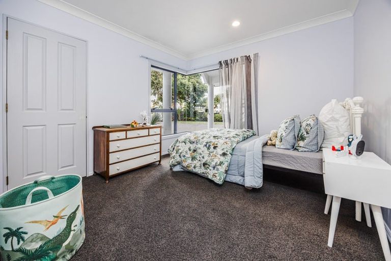 Photo of property in 62 Keywella Drive, Conifer Grove, Takanini, 2112