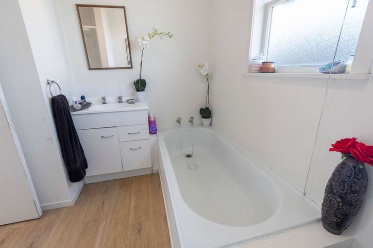 Photo of property in 37 Corlett Street, Utuhina, Rotorua, 3015