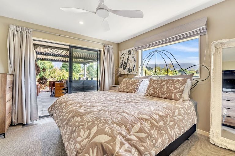 Photo of property in 10 Ethereal Crescent, Mount Pisa, Cromwell, 9383