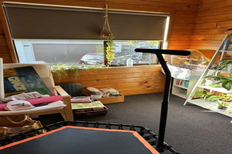 Photo of property in 2/34 Alexander Avenue, Torbay, Auckland, 0630