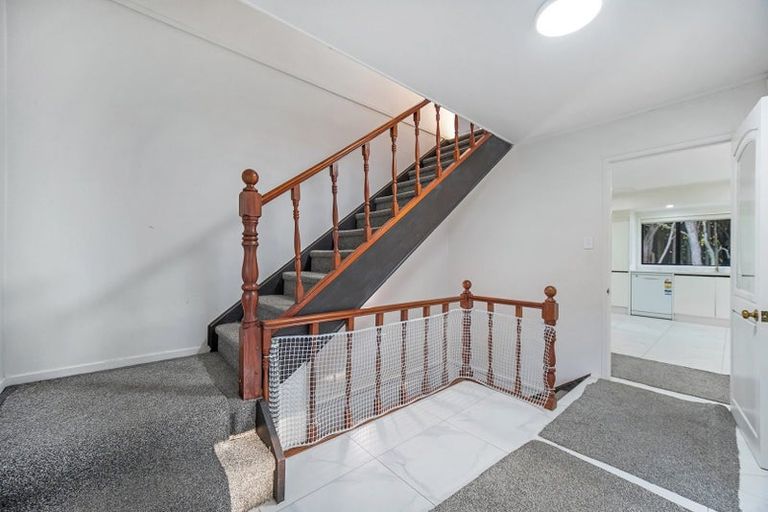 Photo of property in 30 Paulownia Place, Totara Heights, Auckland, 2105