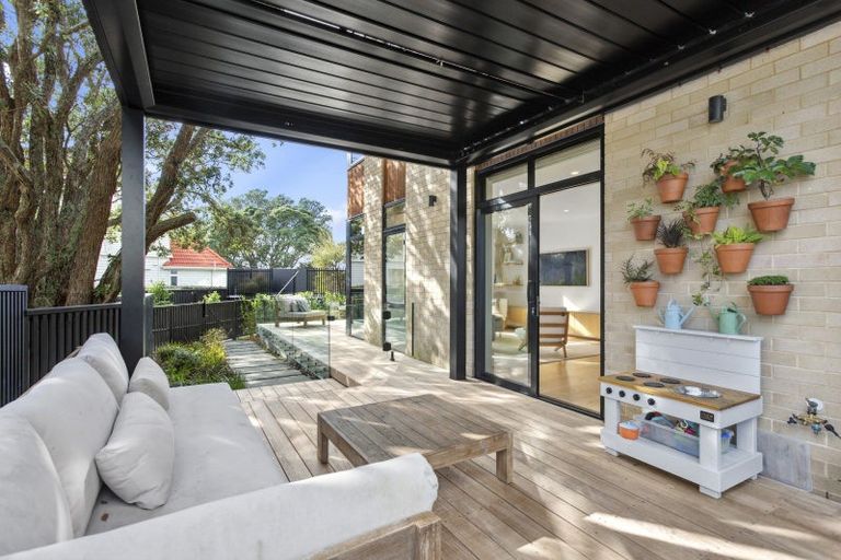 Photo of property in 45b Hudson Bay Road, Hobsonville, Auckland, 0616