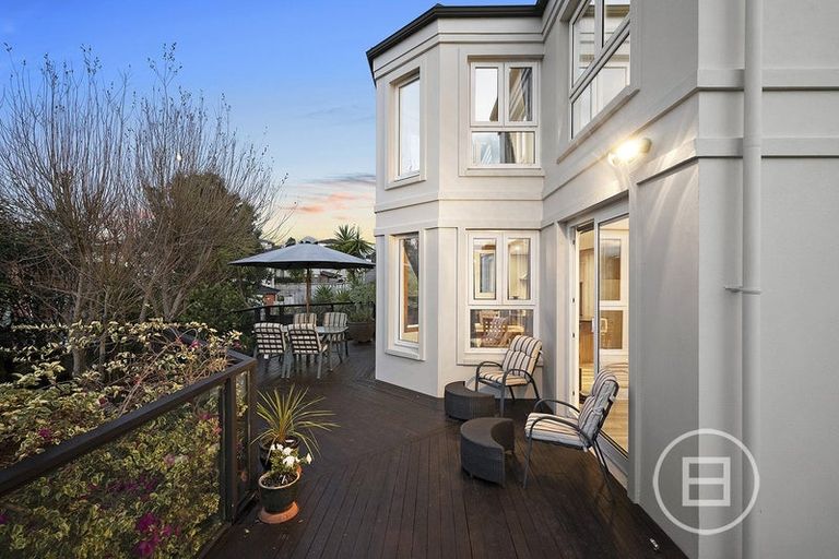Photo of property in 1 Basra Drive, Henderson, Auckland, 0612