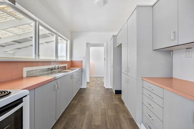 Photo of property in 2a Ballagh Close, Onerahi, Whangarei, 0110