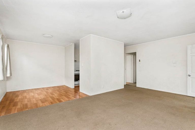 Photo of property in 1/3 Seddon Avenue, Papatoetoe, Auckland, 2104