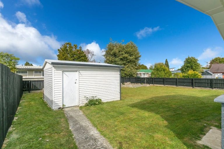 Photo of property in 17 Kensington Place, Fairfield, Hamilton, 3214