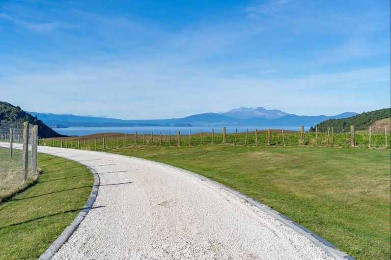 Photo of property in 36 Kaiapo Road, Acacia Bay, Taupo, 3385