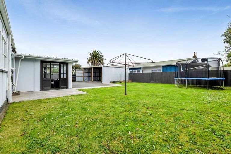 Photo of property in 59 Camberwell Road, Hawera, 4610