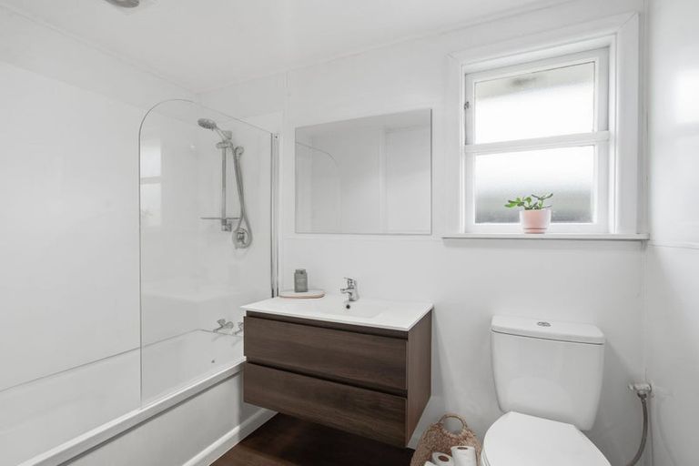 Photo of property in 8 Dufek Crescent, Wigram, Christchurch, 8042