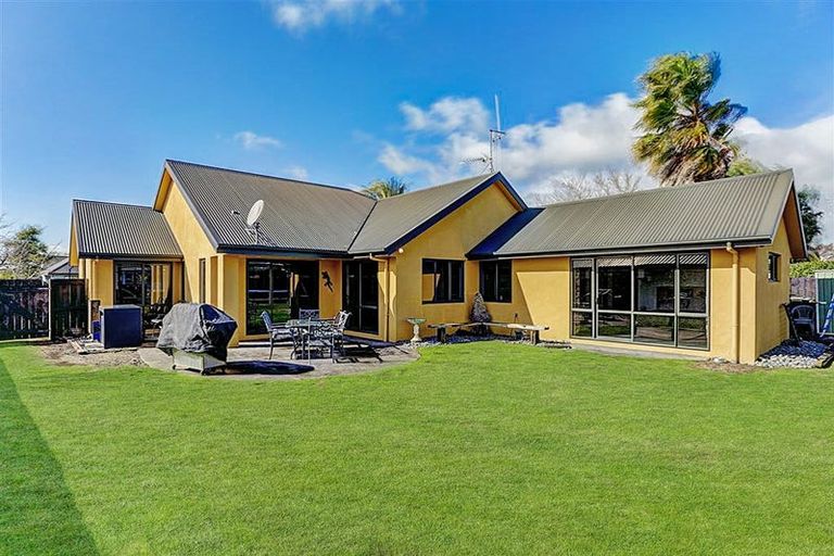 Photo of property in 23 Admiral Crescent, Flagstaff, Hamilton, 3210