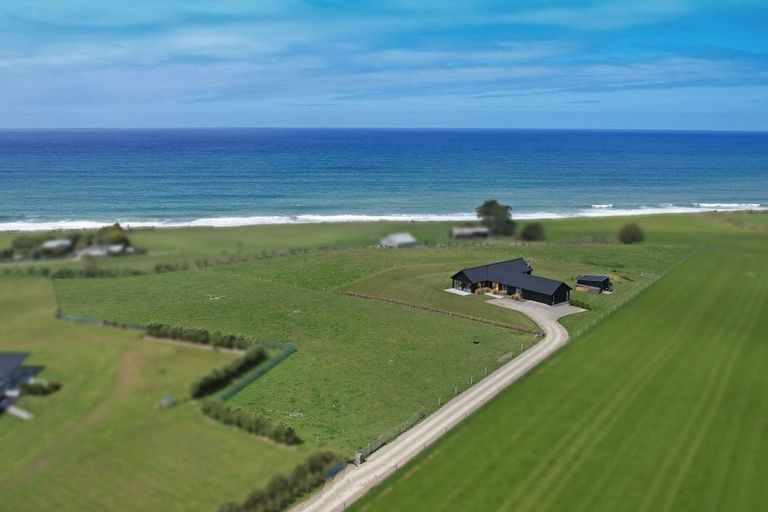 Photo of property in 55 Gardiners Road, Awamoa, Oamaru, 9495