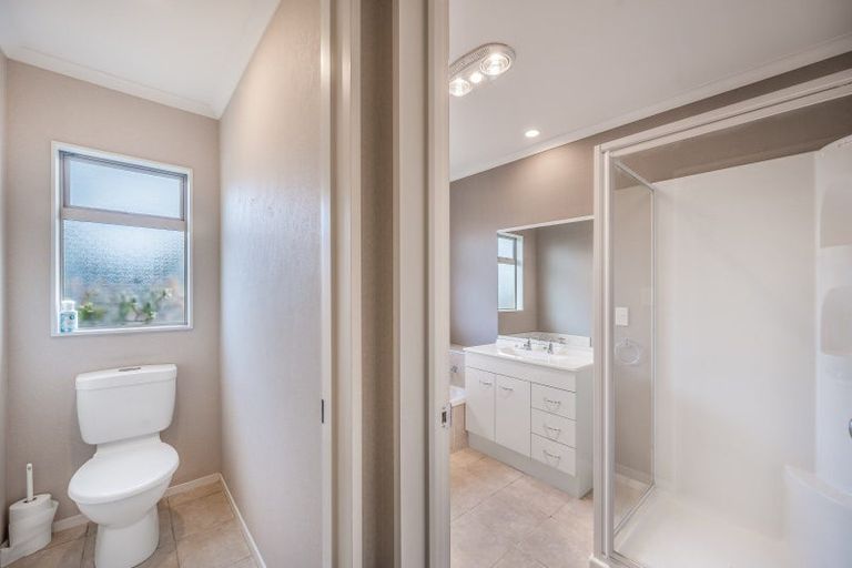 Photo of property in 6 Blythfield Place, Taradale, Napier, 4112