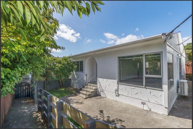 Photo of property in 27 Izard Road, Khandallah, Wellington, 6035