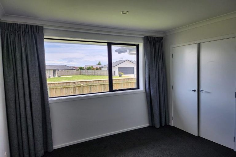 Photo of property in 71 Hinemoa Street, Levin, 5510