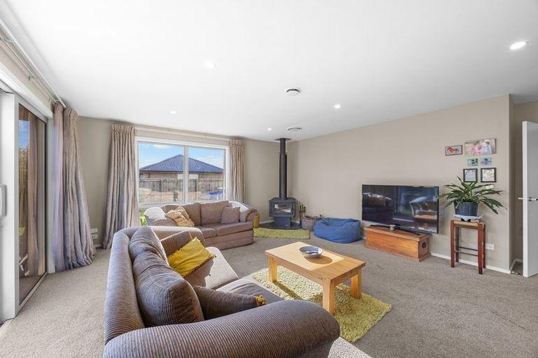 Photo of property in 4 Kingfisher Crescent, Albert Town, Wanaka, 9305