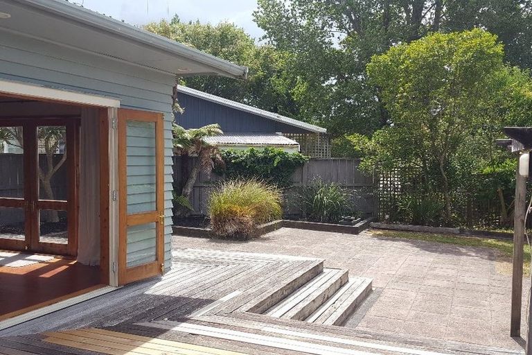 Photo of property in 15 Stewart Place, Melville, Hamilton, 3206