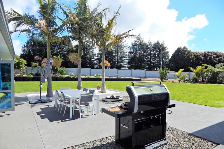 Photo of property in 1 Kotare Heights, Kerikeri, 0230