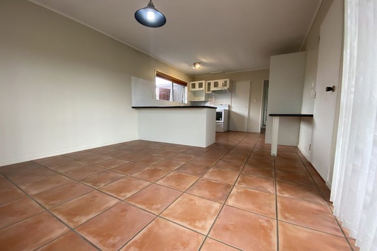 Photo of property in 6 Chichester Drive, Rosehill, Papakura, 2113