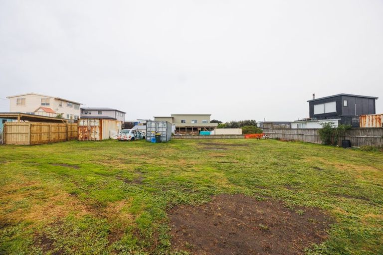 Photo of property in 21a Marine Parade South, Foxton Beach, Foxton, 4815