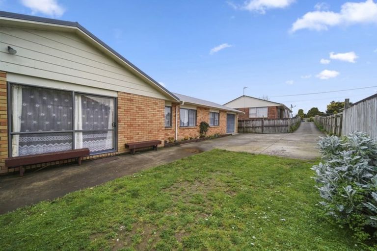 Photo of property in 43a Porchester Road, Papakura, 2110
