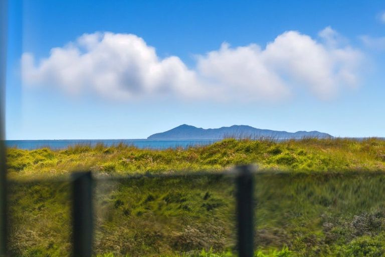 Photo of property in 3 Sandhurst Drive, Papamoa Beach, Papamoa, 3118