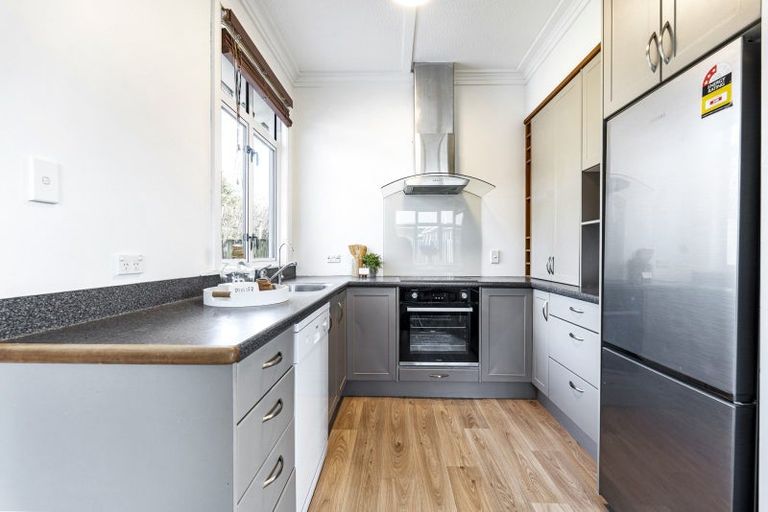 Photo of property in 100 Lemon Street, New Plymouth, 4312