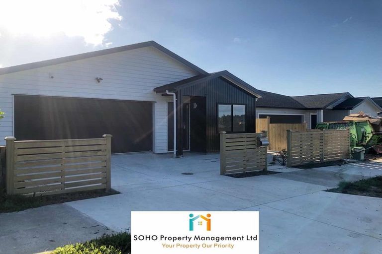 Photo of property in 64 Schoolside Road, Kumeu, 0810