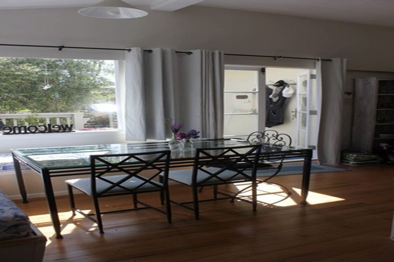 Photo of property in 152 Howard Road, Orere Point, Papakura, 2585