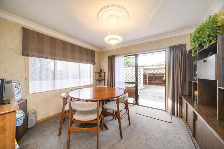 Photo of property in 73 Wood Street, Takaro, Palmerston North, 4410
