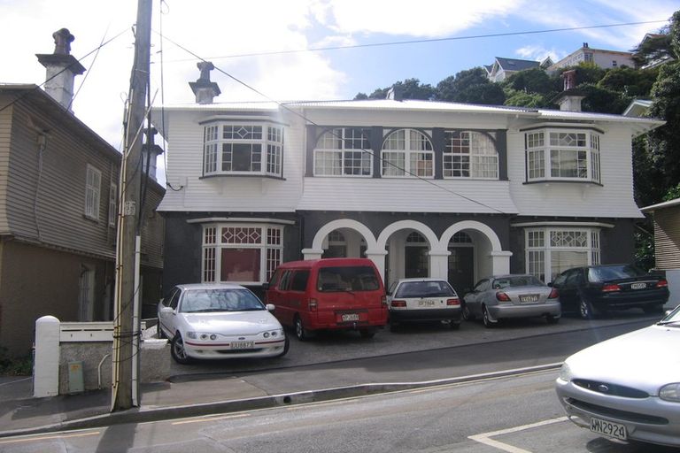 Photo of property in 9 Grass Street, Oriental Bay, Wellington, 6011