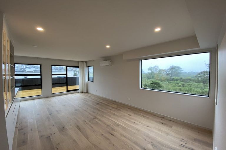 Photo of property in 15 Longshore Drive, Long Bay, Auckland, 0630