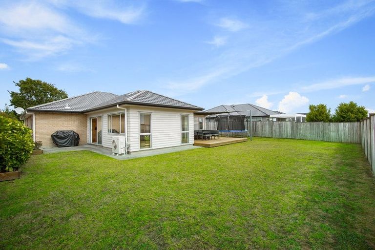 Photo of property in 5 Raymond Grace Avenue, Huapai, Kumeu, 0810