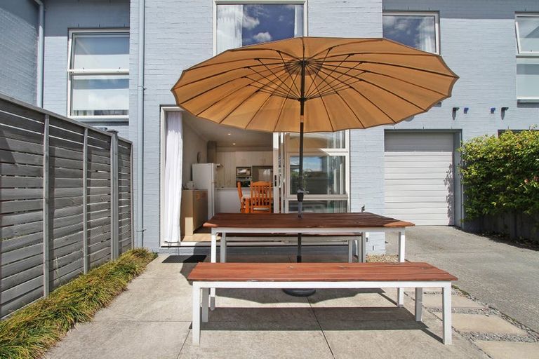 Photo of property in 7 Briddock Way, Swanson, Auckland, 0614