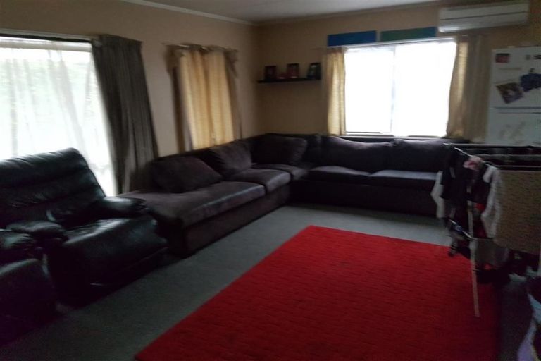 Photo of property in 9 Simcox Street, Otaki Beach, Otaki, 5512
