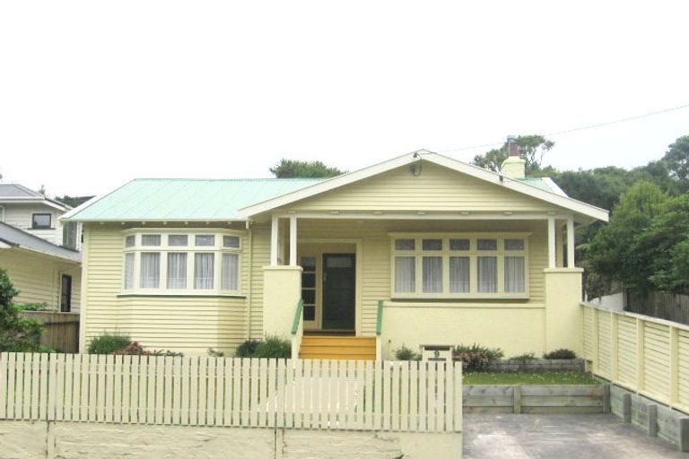 Photo of property in 9 Ngatoto Street, Khandallah, Wellington, 6035