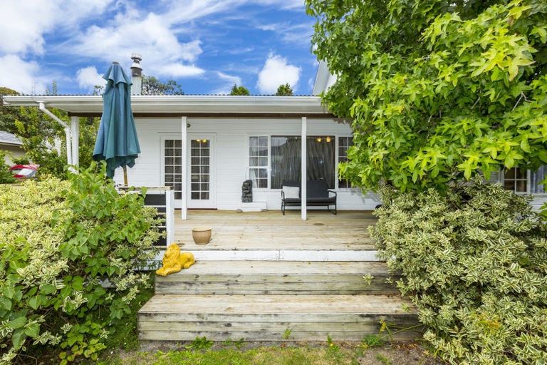 Photo of property in 19 Beryl Grove, Birchville, Upper Hutt, 5018