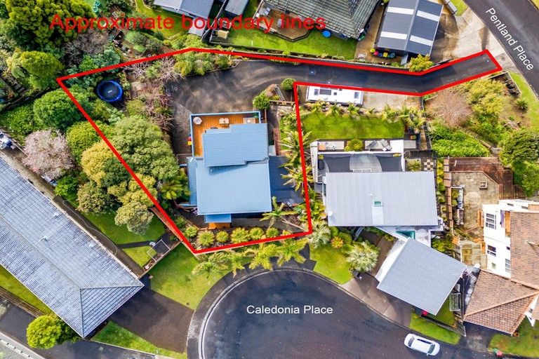 Photo of property in 10 Caledonia Place, Highlands Park, New Plymouth, 4312