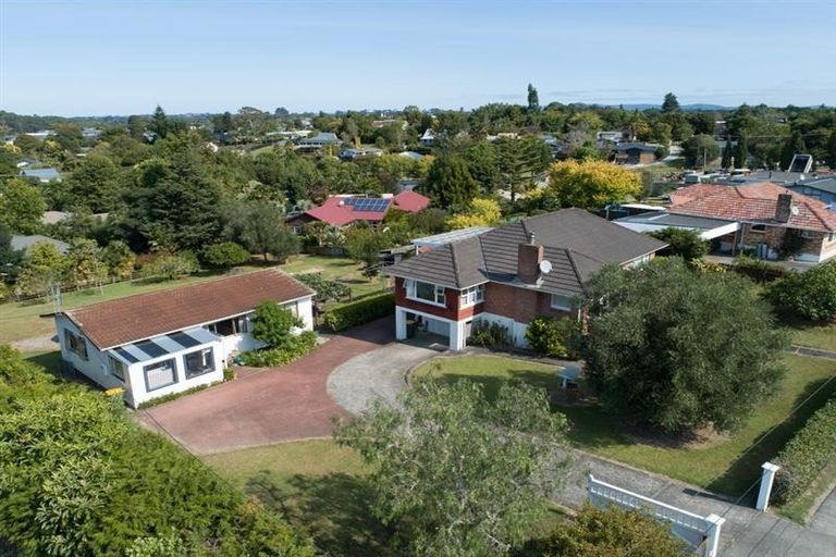 Photo of property in 17 School Road, Riverhead, 0820