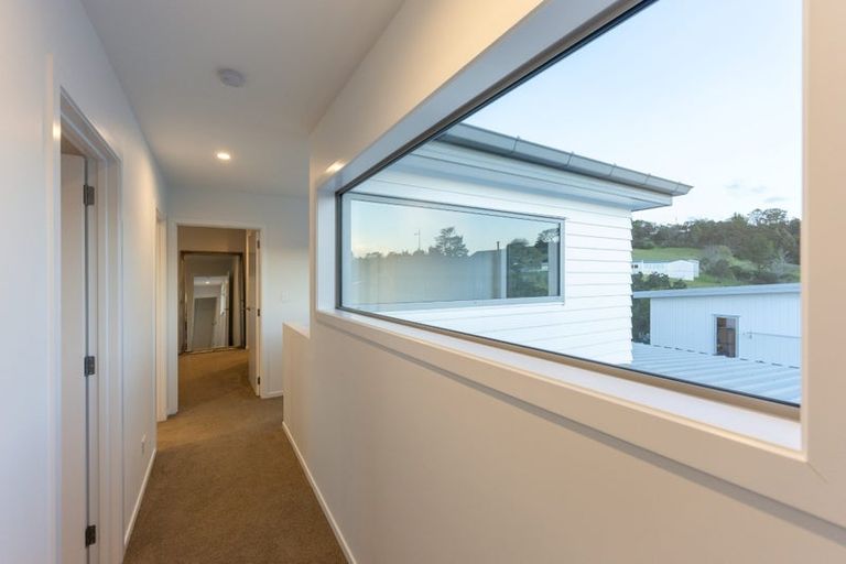 Photo of property in 69 Glenvar Ridge Road, Long Bay, Auckland, 0630