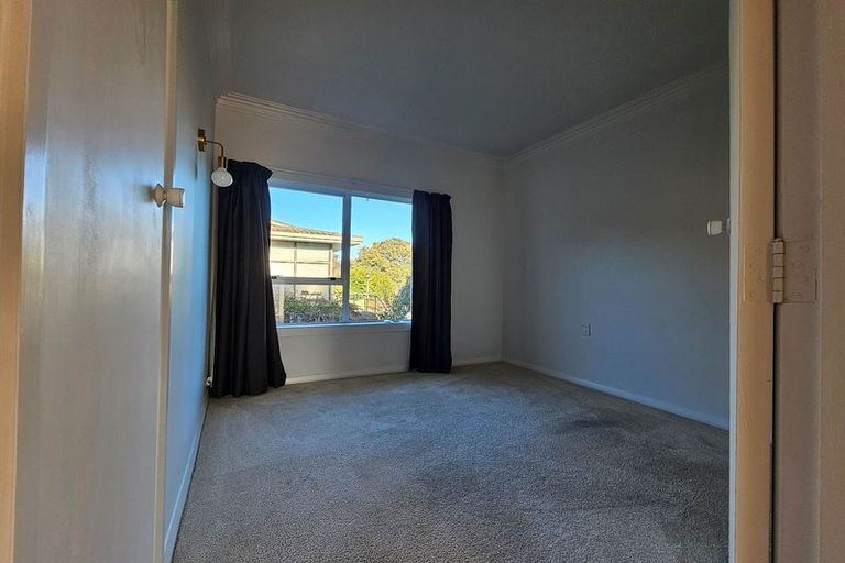 Photo of property in 5 Holden Avenue, Forest Lake, Hamilton, 3200