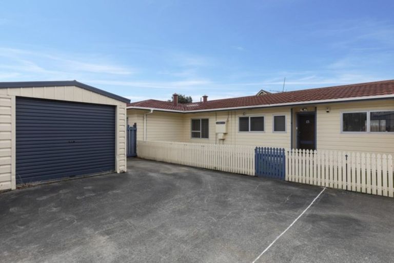 Photo of property in 50b Whites Line West, Woburn, Lower Hutt, 5010