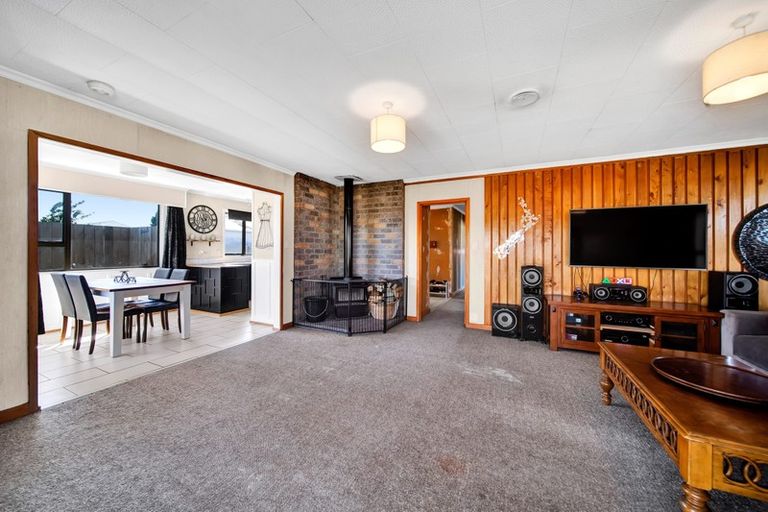 Photo of property in 27 Gore Street, Normanby, Hawera, 4614