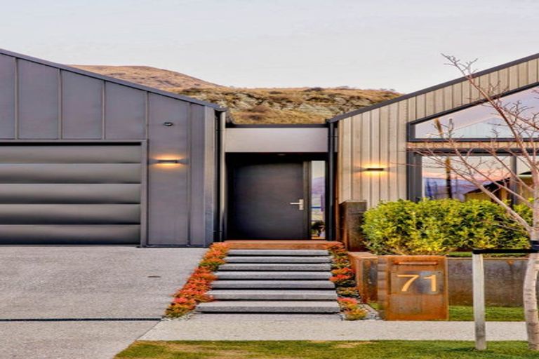 Photo of property in Kawarau Heights, 71 Kawarau Heights Boulevard, Lake Hayes, Queenstown, 9304